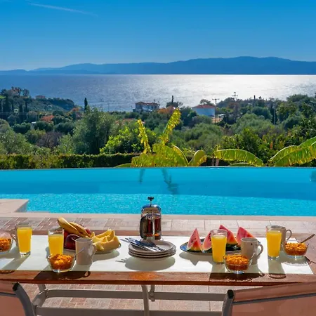 Socrates فيلة Skala (Kefalonia)